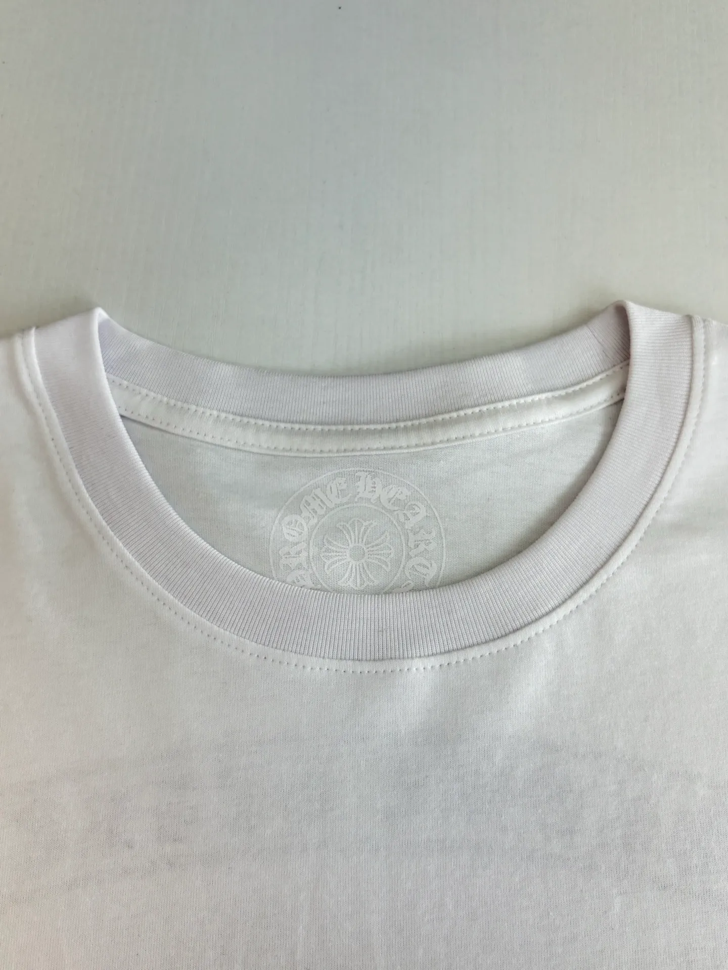 P310 Chrome Heart*/Chrome Heart CH/Aspen Graffiti limited long sleeves. The fabric is made of 26-woven 220g cotton. The printing is ink printing. Customized accessories Size: S/M/L